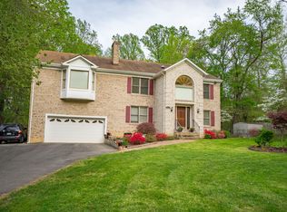 4727 Groves Ln, Fairfax, VA 22030