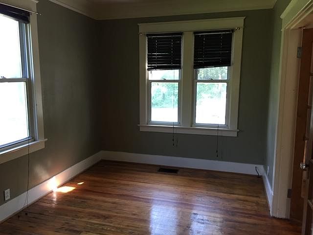2nd image of 3605 Hydes Ferry Rd