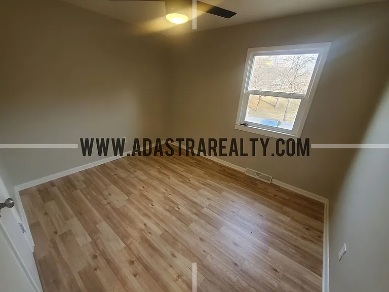 3444 N 59th St — Photo 8