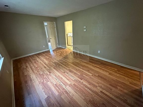 2nd image of 2913 S 51st St