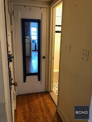 Rented by Bond New York | media 7