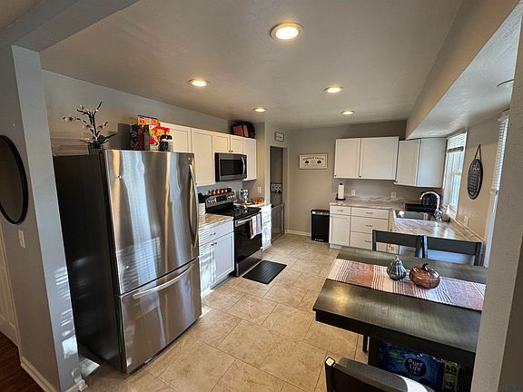 3rd image of 2020 McDonald St