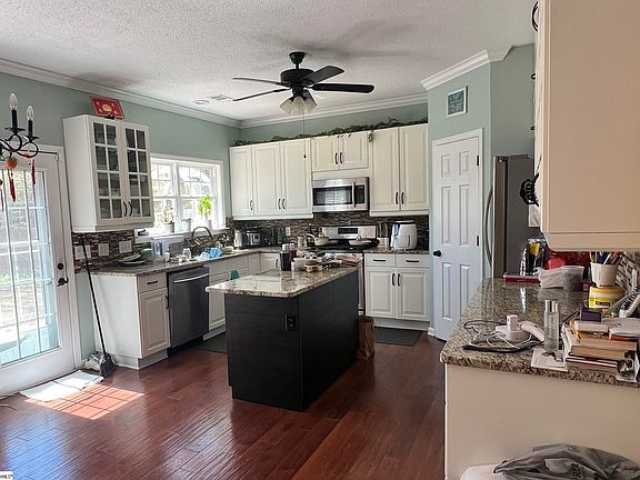 5th image of 12 Breckenridge Ct