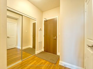 7171 Yonge St #1201, Markham, ON L3T 0C5