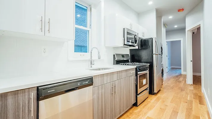 Rented by Nooklyn NYC LLC | media 9