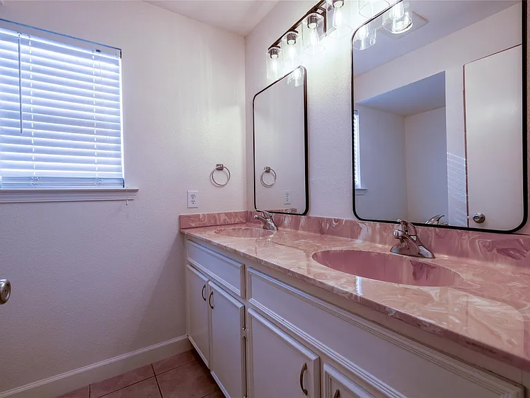 4304 Scottsdale Rd — Photo 17