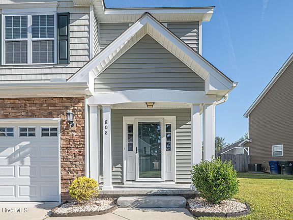 2nd image of 808 Jade Ln