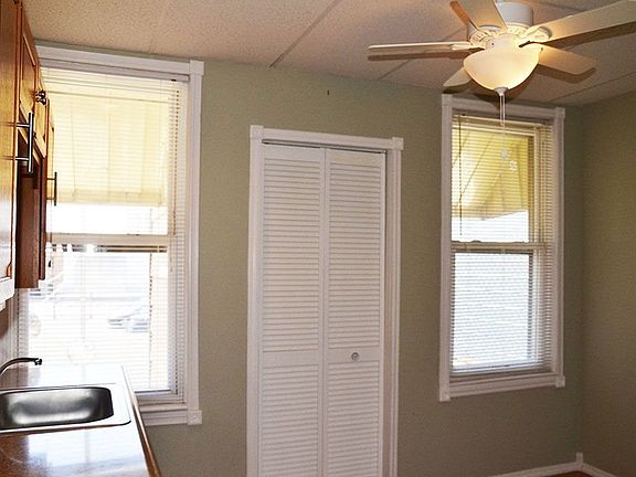 4th image of 233 Ege Ave