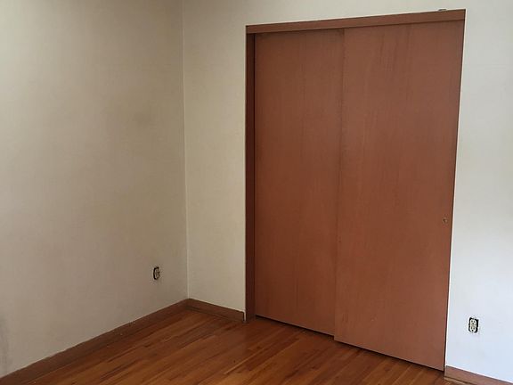 2nd image of 3105 Grand Blvd