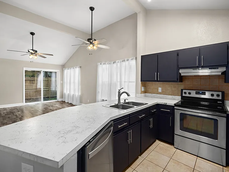 3045 Yorktown Cir — Photo 20