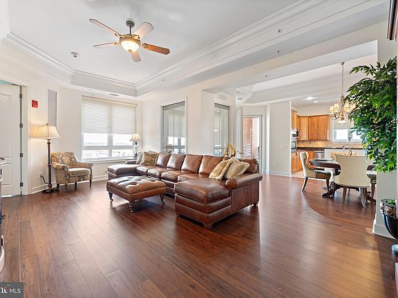 5th image of 1915 Towne Centre Blvd Unit 811