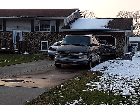 3rd image of 57595 Kline St