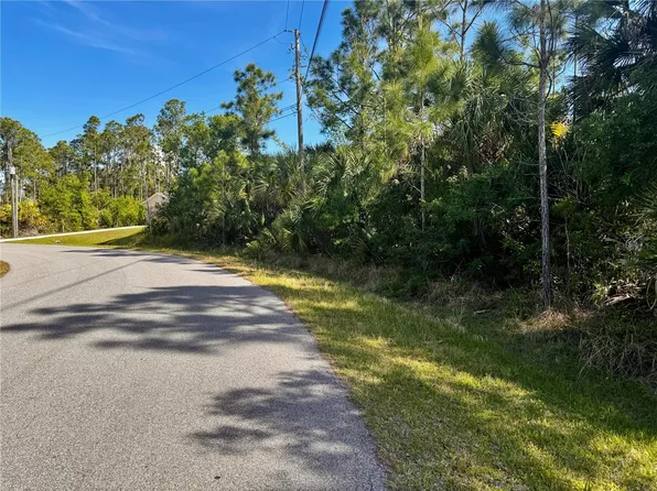 Sawyer Cir, North Pt, FL 34288