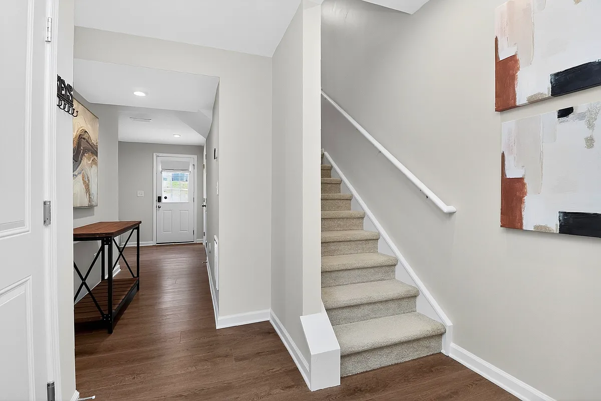 Building Photo - 5710 Granbury Dr