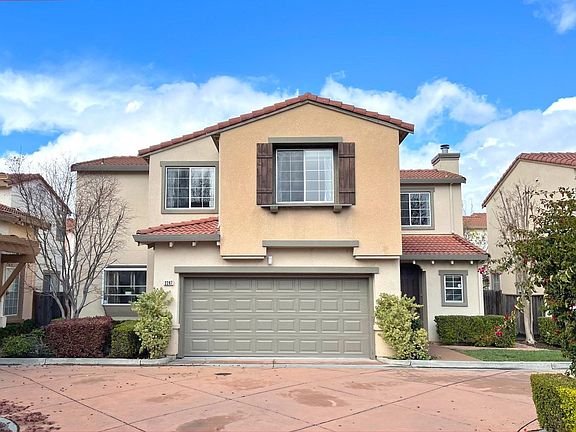 4th image of 2297 Lenox Pl