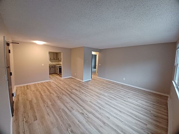 5th image of 44 Briarwood Ln #16D