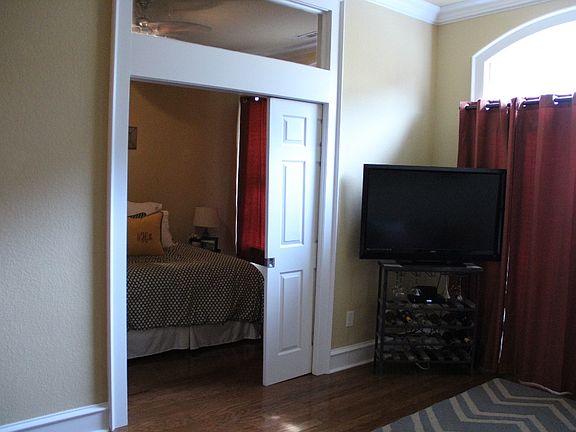 3rd image of 315 N Rollston Ave APT 204