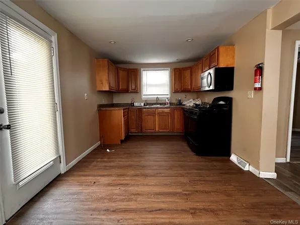 114 Dupont Avenue, Newburgh, NY 12550