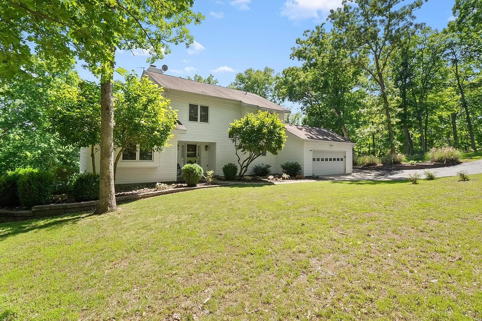 9 Hawk Forest Ct photo 1