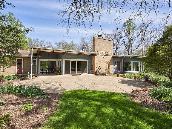 2nd image of 3288 Spring Valley Rd
