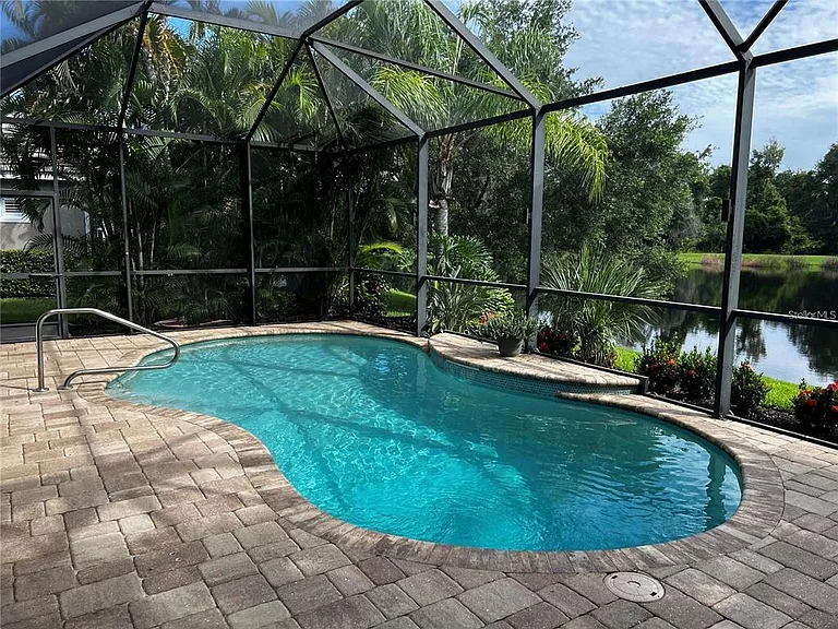 12051 Thornhill Ct — Photo 42