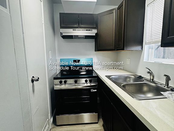 4th image of 8656 Macarthur Blvd #1