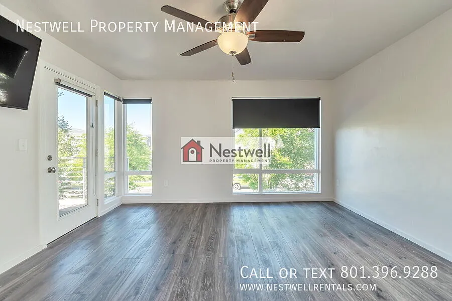 Modern 4-bed home in Daybreak! — Photo 3