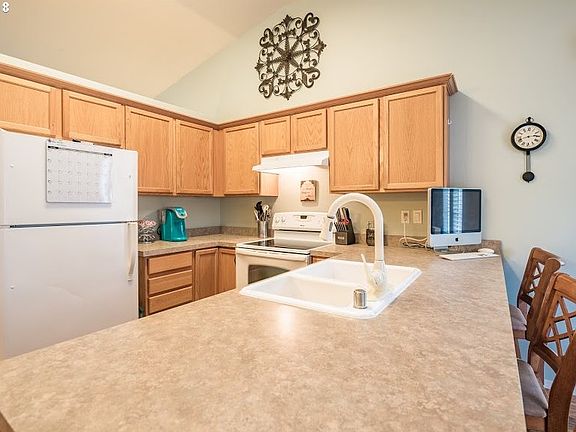 5th image of 4729 NE 18th Ct