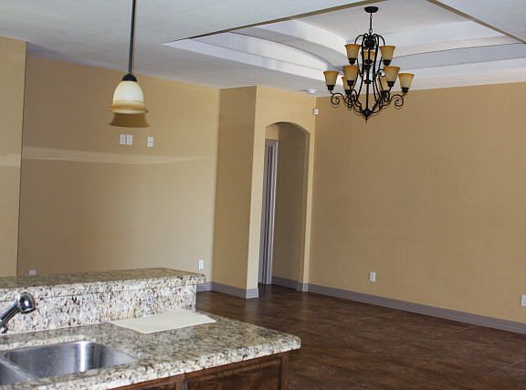 3rd image of 4006 Largo Dr