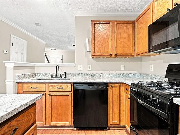 3rd image of 225 Osmanthus Way