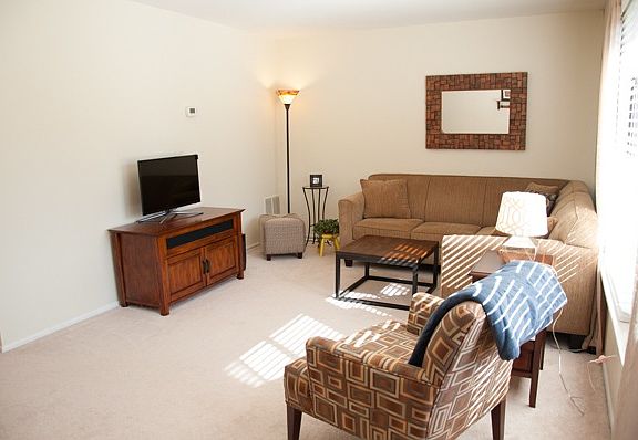 3rd image of 3149 Babashaw Ct