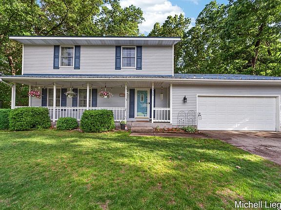 5th image of 3325 S Riverwood Dr