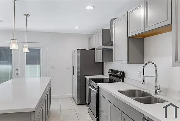 2927 E Atlanta Ave #2 — Photo 30
