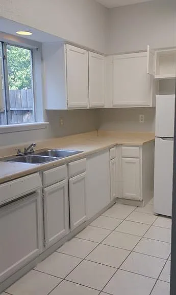 7718 W Gulf Bank Rd — Photo 3