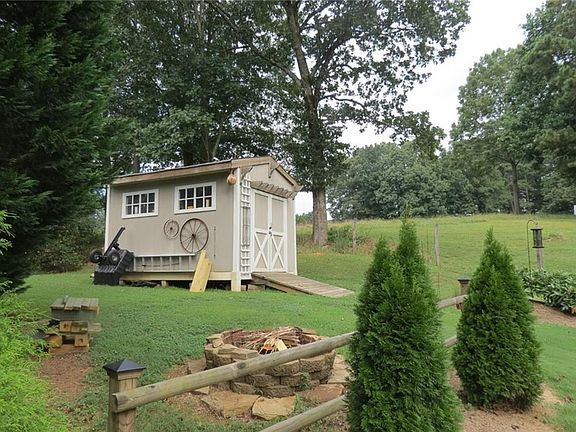 5th image of 4222 Pointers Ct