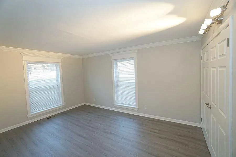 2 bed, 1.5 bath, 1295 sqft, $1,250 — Photo 3