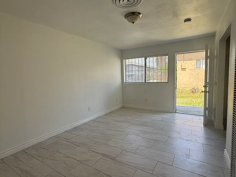 519 Monterey St #B — Photo 6