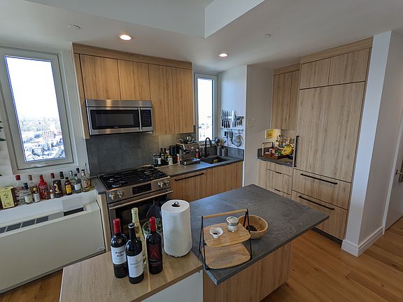 5th image of 42-02 Crescent St #17A