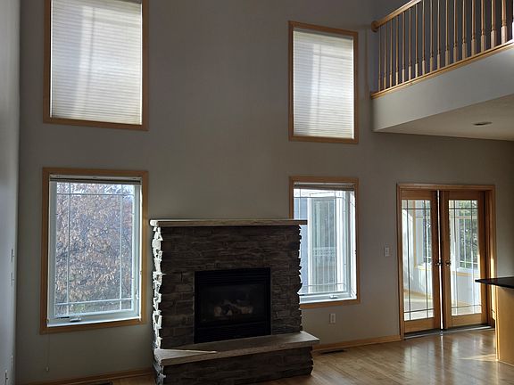 3rd image of 15559 Lilac Dr