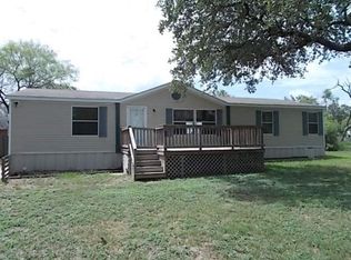 30 S Meadow Dr, Lytle, TX 78052