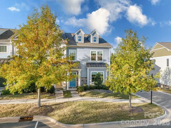 15041 Meacham Farm Dr, Huntersville, NC 28078