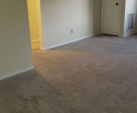 4th image of 224 Sandpiper Dr APT 3