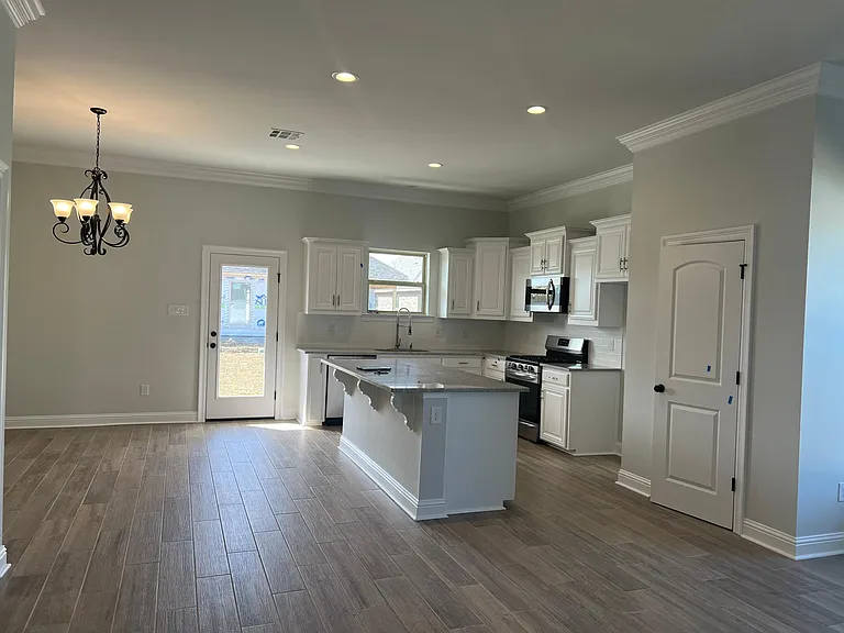 1041 Lakehaven Dr — Photo 4