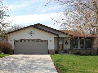 5857 Sugarbush Ln, Greendale, WI 53129