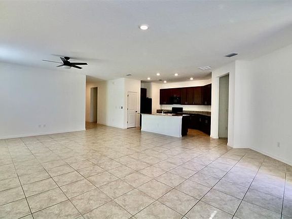 5th image of 12698 Achasta Blvd