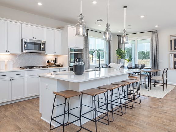 Breakfast bar in kitchen