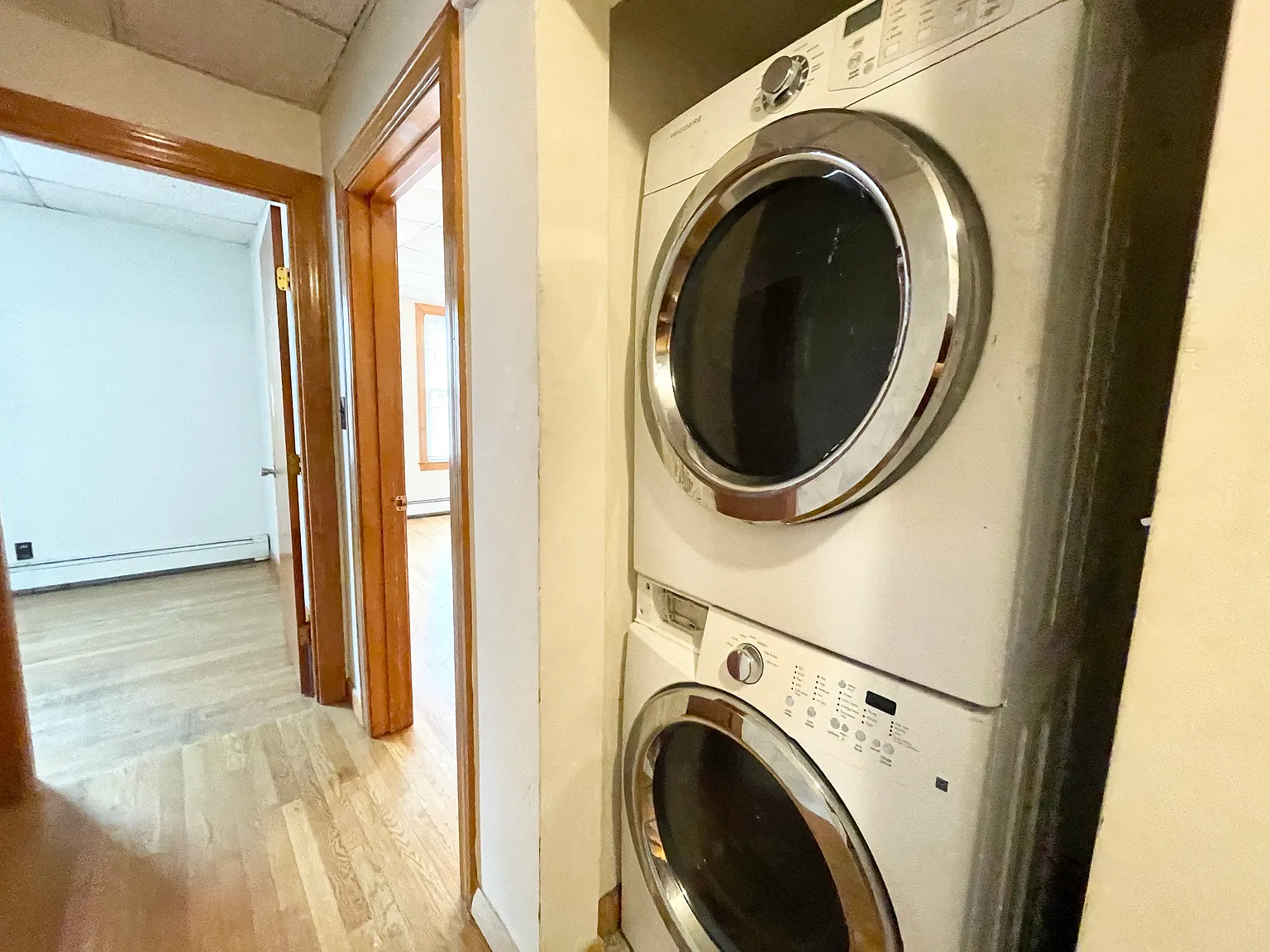 4 bed, 1500 sqft, $6,000 — Photo 3