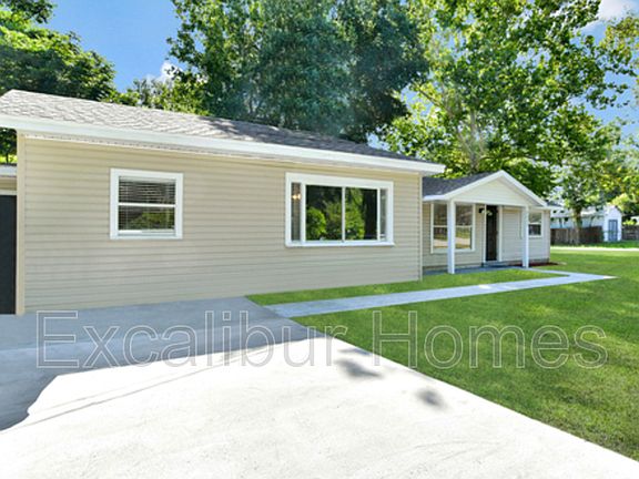 2nd image of 2517 Greenleaf Dr