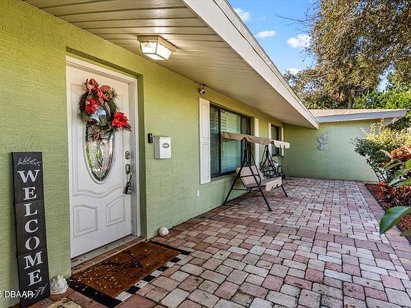 5th image of 122 University Cir