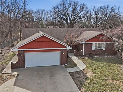 1213 E Brook Forest Ct, Derby, KS, 67037